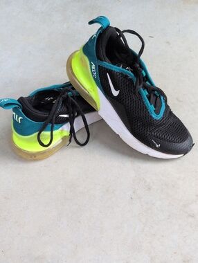 Nike Kids 270 Black and Teal Sneakers with Neon Lime Air Heel Size 3
